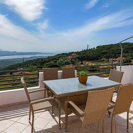 Διαμέρισμα Top Floor Suite, Flat & Studio With Shared Infinity Pool