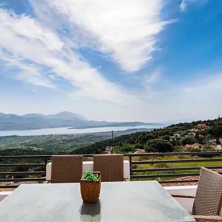 Top Floor Suite, Flat & Studio With Shared Infinity Pool *