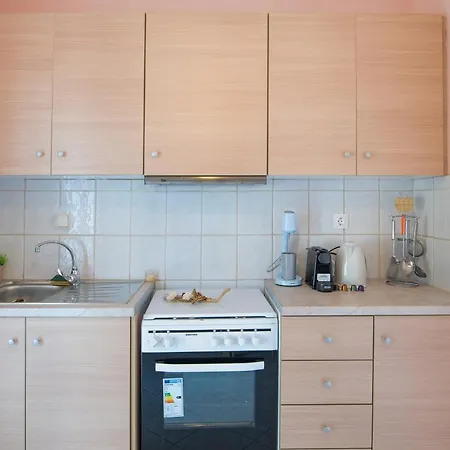Apartmán Top Floor Suite, Flat & Studio With Shared Infinity Pool *